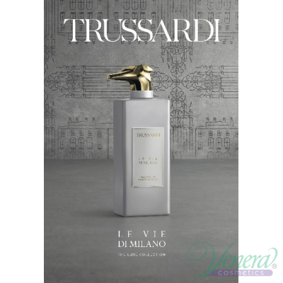 Trussardi Le Vie Di Milano Walking in Porta Ven...